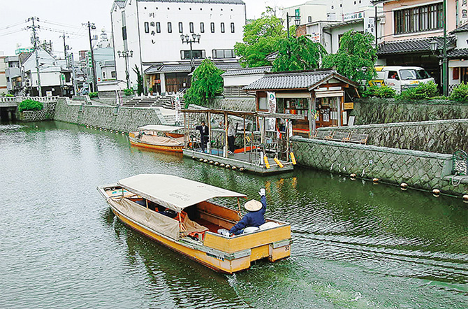カラコロ広場乗船場