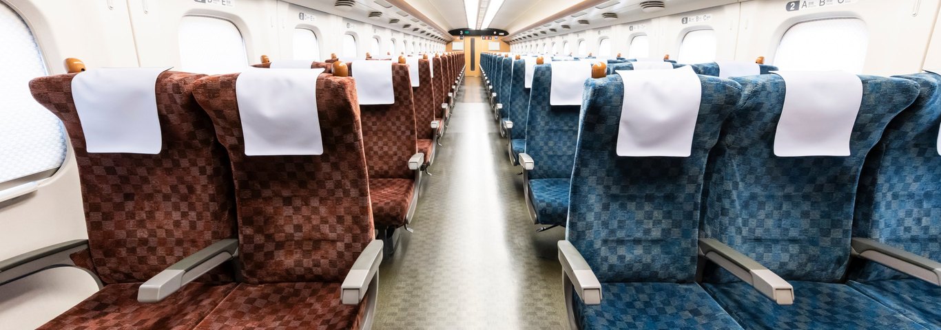 普通車 自由席の車内