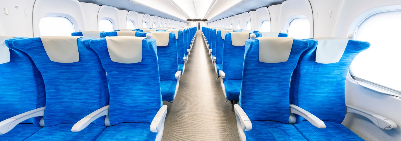 普通車の車内
