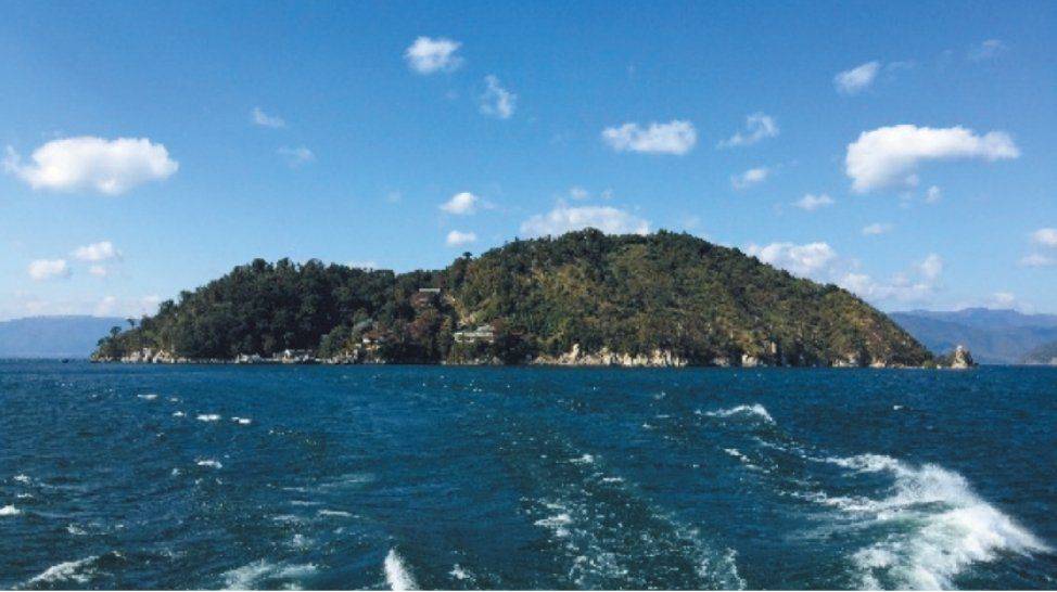 竹生島クルーズ（長浜港、今津港）